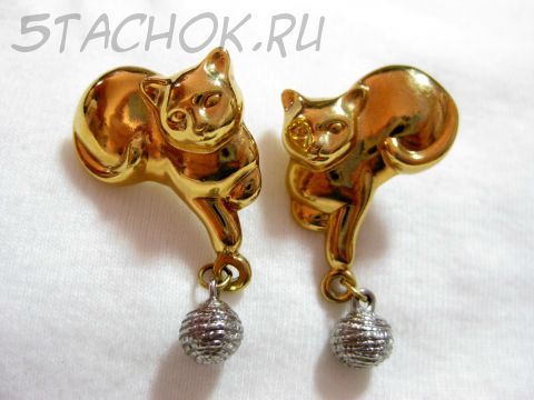 Серьги-клипсы "Котики и мячики" под золото