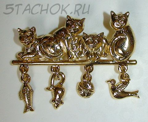 Брошь "Запасливые котики" под золото