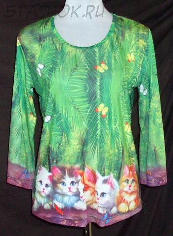 Кофточка с рукавом "Котята и бабочки в зелени" размер M (48)