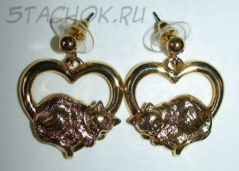 Серьги-гвоздики "Спящий котик на сердечке" под золото