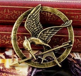 Значок-брошь  Сойка-пересмешница. Голодные игры.