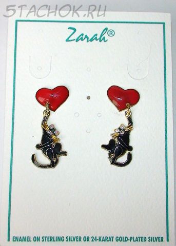 Серьги-гвоздики "Черный кот висит на сердечке" серебро 925, ювелирная эмаль