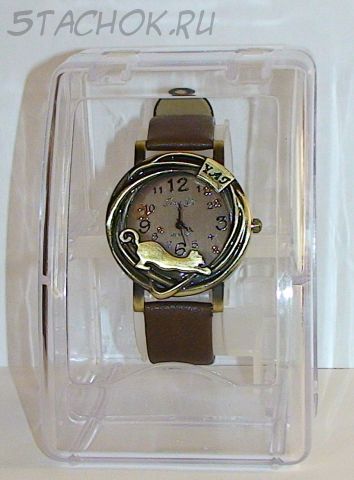 Часы женские "Кошечка" под бронзу с коричневым ремешком