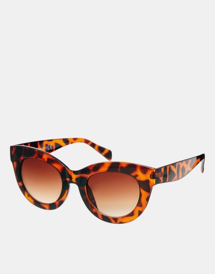 Массивные солнцезащитные очки "кошачий глаз" ASOS