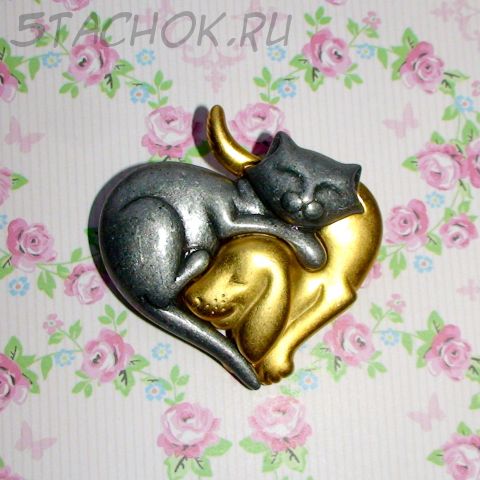 Брошь "Котик и песик спят" под античное золото, олово