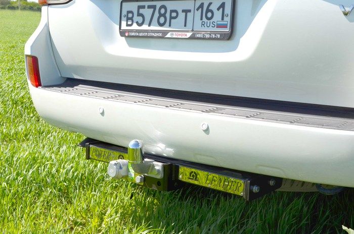 Фаркоп Лидер Плюс для TOYOTA LAND CRUISER 200 2007-... (C НЕРЖ. ПЛАСТИНОЙ)