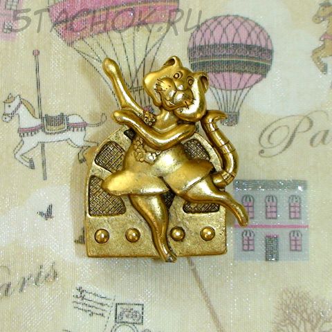 Брошь "Киса-танцовщица" под античное золото