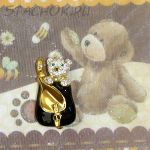 Брошь "Мишка в рюкзачке" (США)