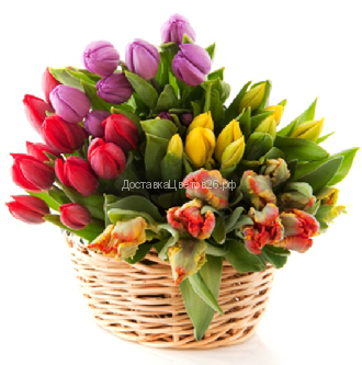 Корзина с тюльпанами "Весна в лукошке"
