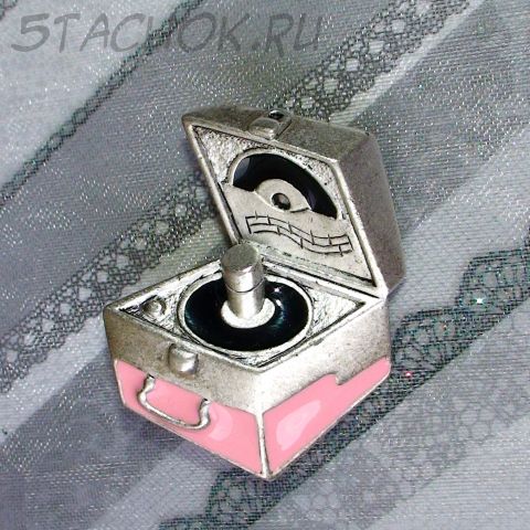 Брошь"Ретро-проигрыватель" под черненое серебро/эмаль