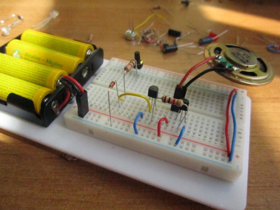 Электронный конструктор "Эксперименты со звуком"