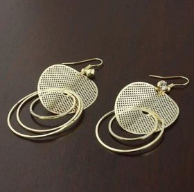 Сережки с искусственным камнем "Ларино"