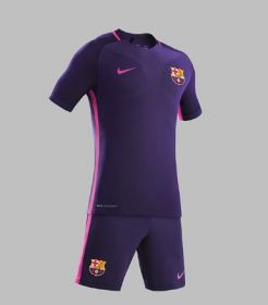 Выездная форма Барселоны (Barcelona) сезон 2016-2017