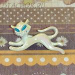 Брошь "Киса-инопланетянка" эмаль