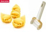 Ролик для вырезания квадратов с волнистыми краями 7 см DELICIA 630014
