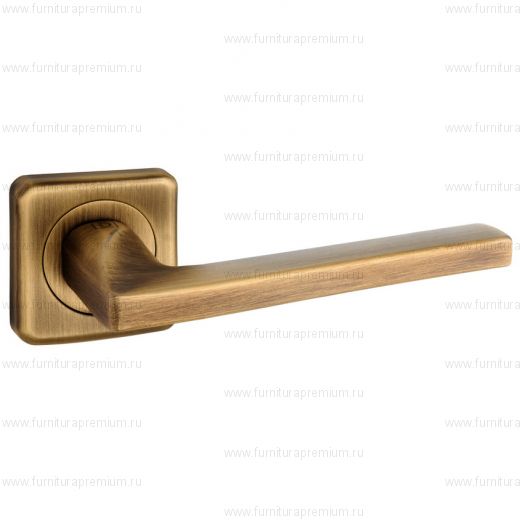 Дверная ручка Pasini 3731 Trend на квадратной розетке