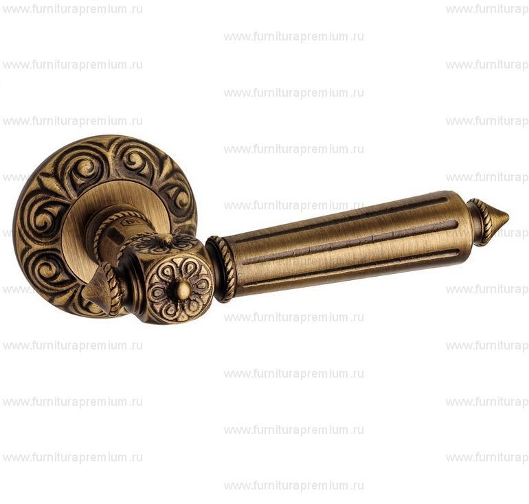 Ручка Pasini 2831 Patrizio Queen на круглой розетке