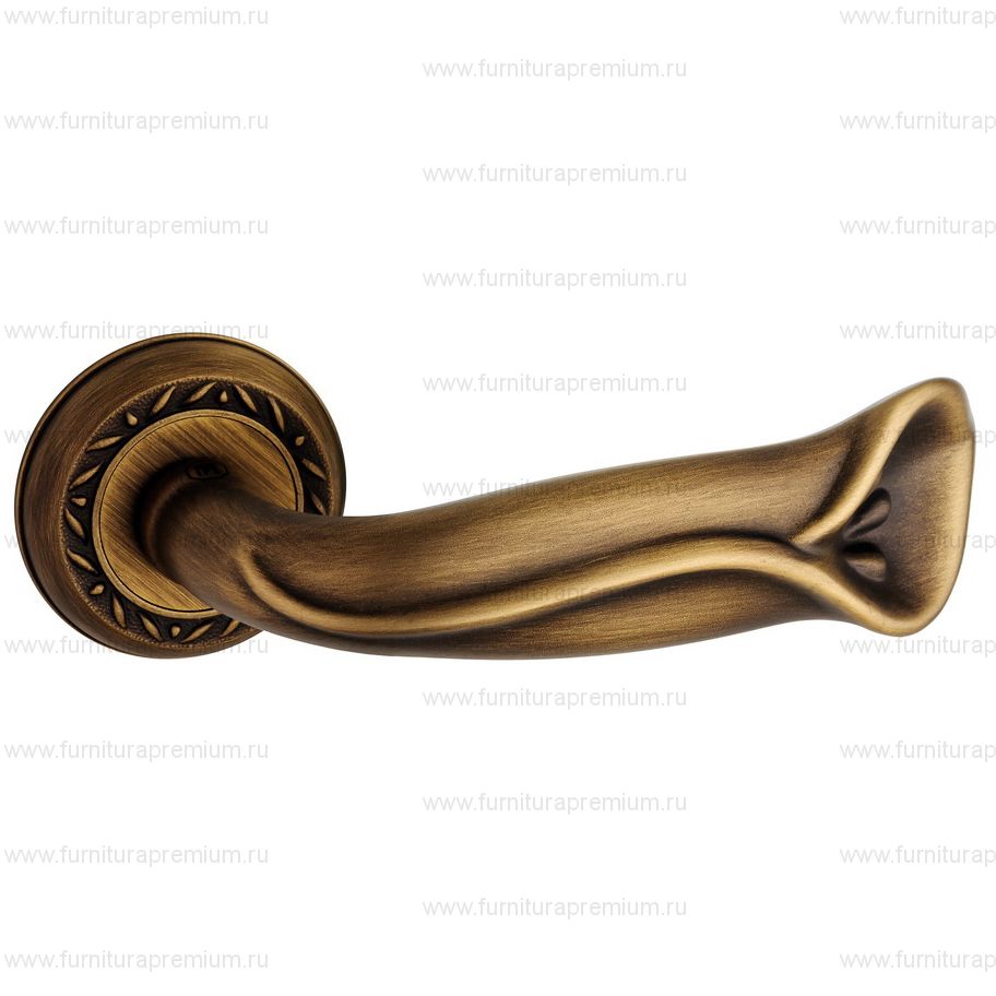 Ручка Pasini 3781 Princess на круглой розетке