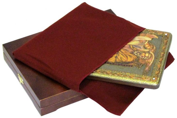 Инкрустированная аналойная икона Святой апостол и евангелист Матфей (21*29 см, Россия) на натуральном мореном дубе в подарочной коробке