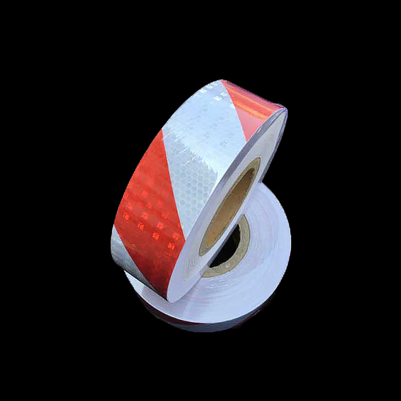 Светоотражающая лента 0,05х50 м красно-белая диагональная (Арт.: 82132)
