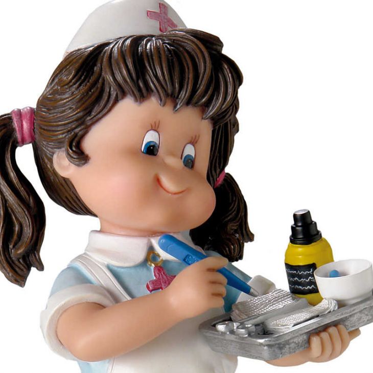 Коллекционная статуэтка из испанской коллекции -  746688 Медсестра (большая)