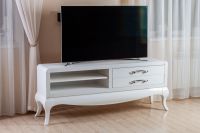 Тумба под телевизор в белом цвете