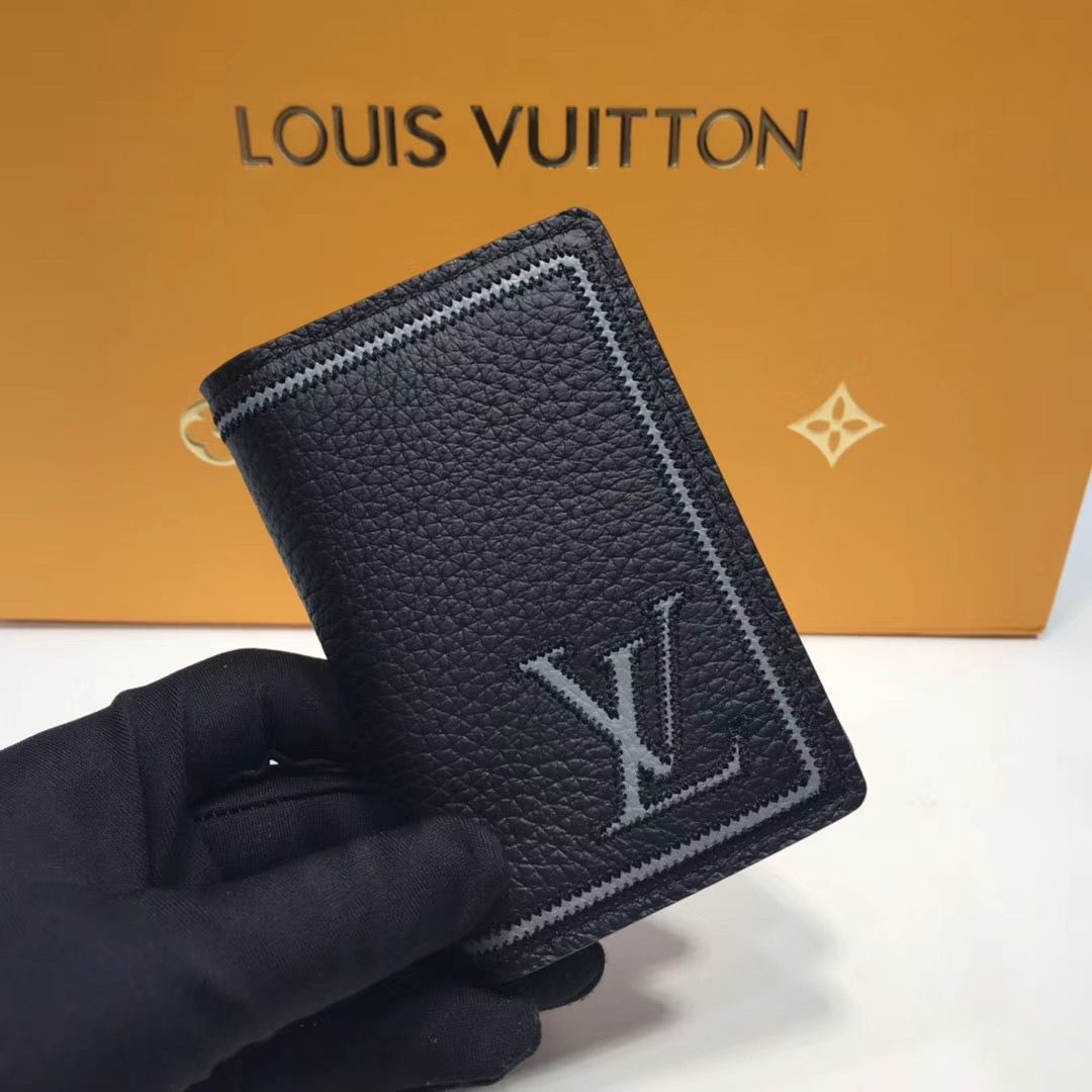 Визитница Louis Vuitton