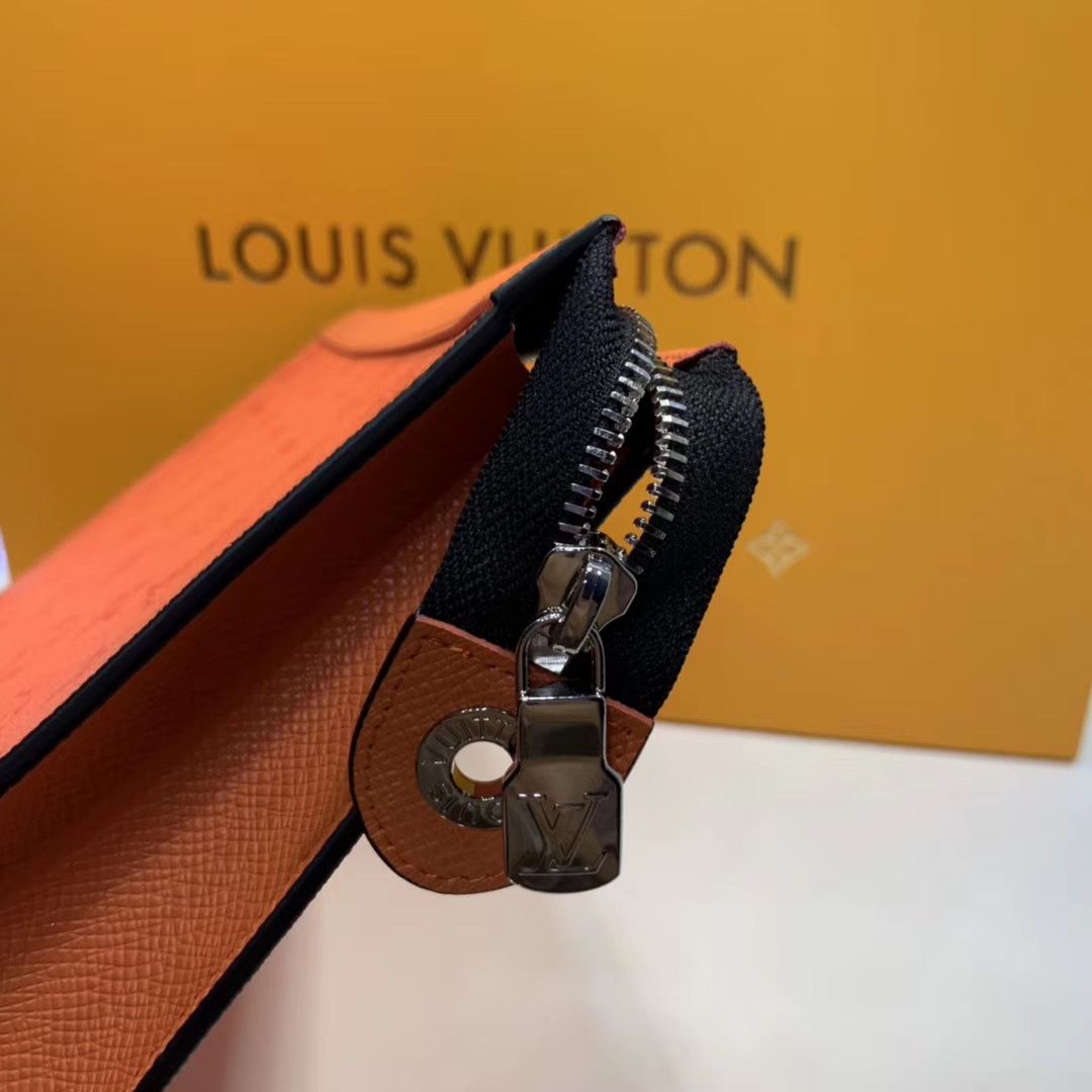 ПапкаLV Pochette Discovery