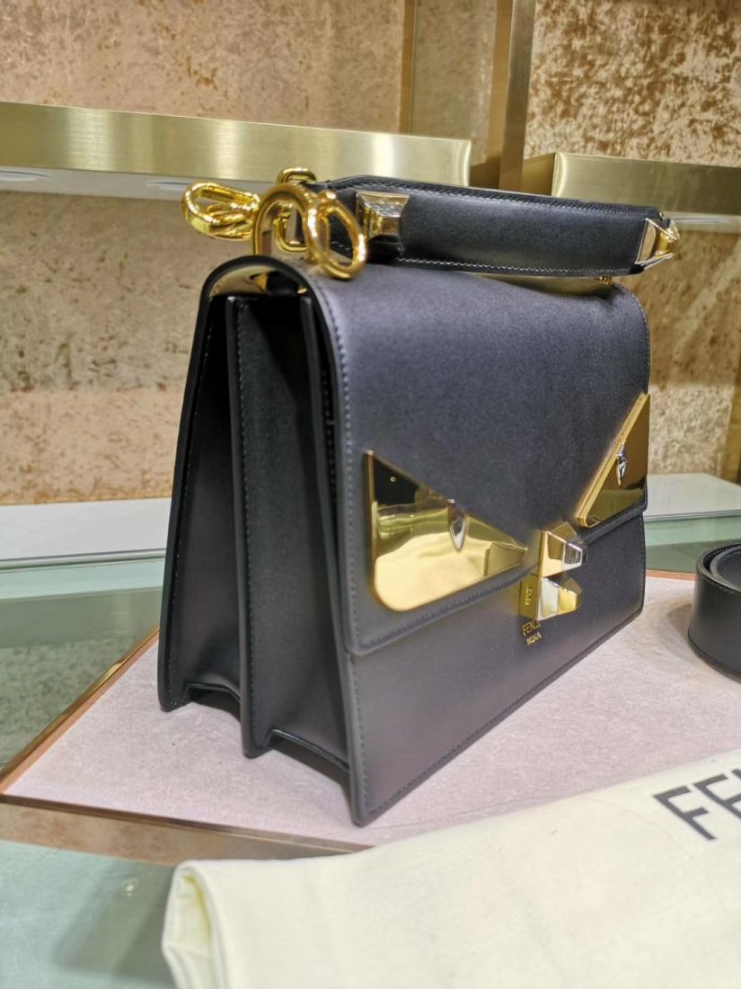 FENDI KAN I 25 cm