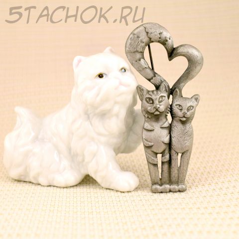 Брошь "Влюбленная парочка котеек" (AJC США)