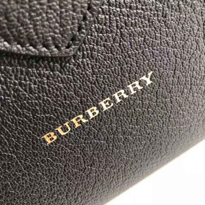 Сумка Burberry The Buckle