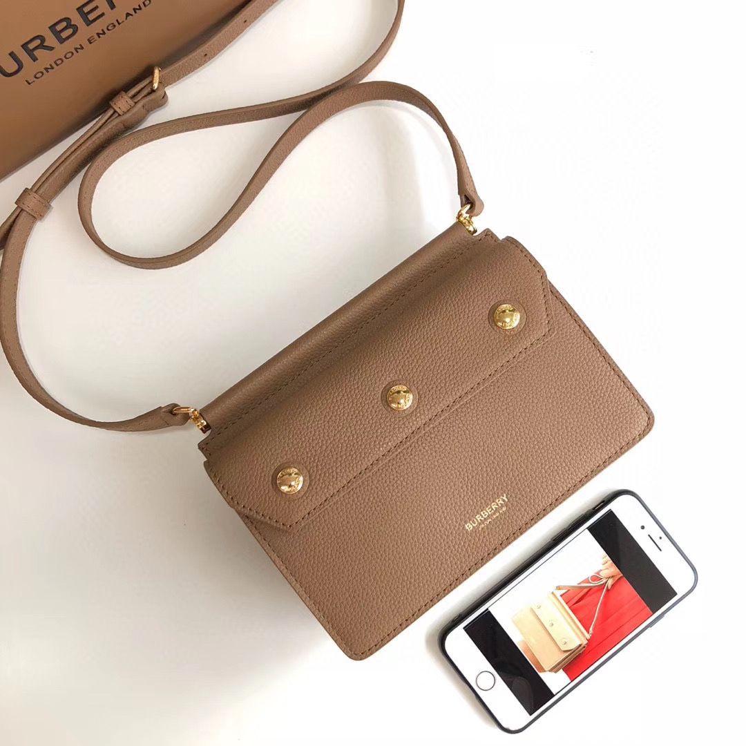 Сумка клатч  Burberry Title