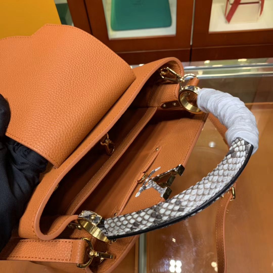 Louis Vuitton Cappucines 31 cm