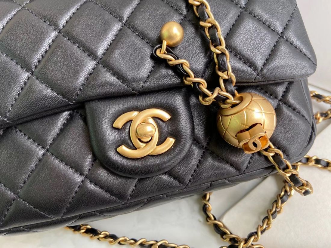 CHANEL Shoulder Flap Bag 20 cm
