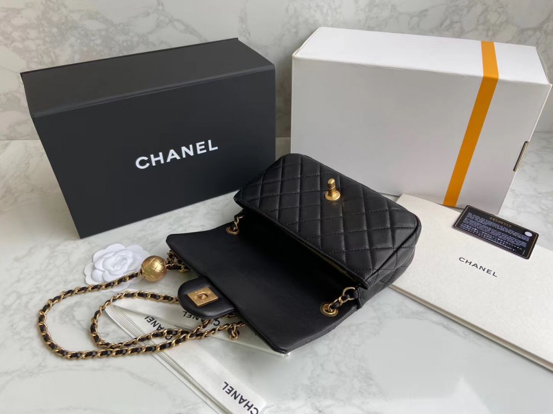 CHANEL Shoulder Flap Bag 20 cm