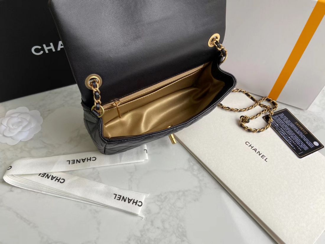 CHANEL Shoulder Flap Bag 20 cm