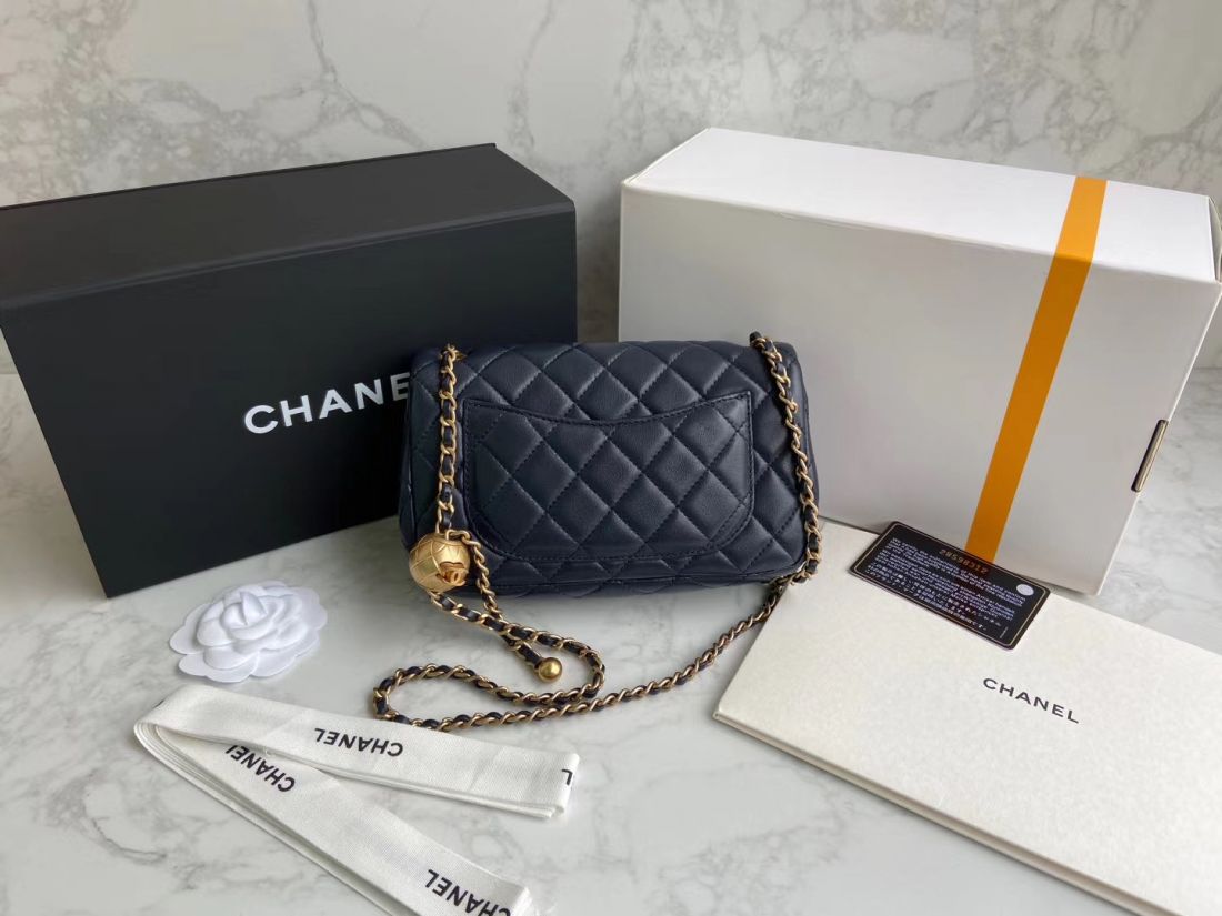 CHANEL Shoulder Flap Bag 20 cm