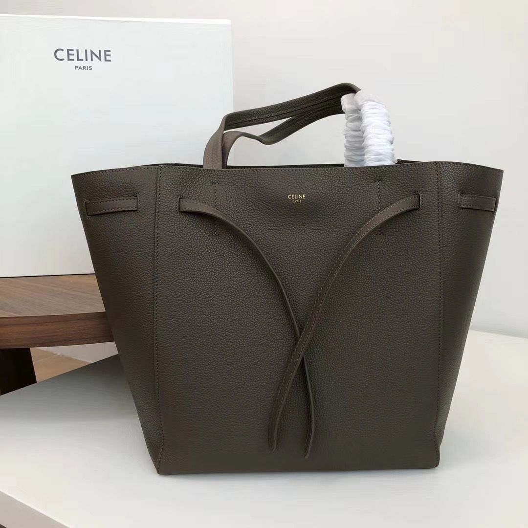 Celine Cabas Phantom 27 cm