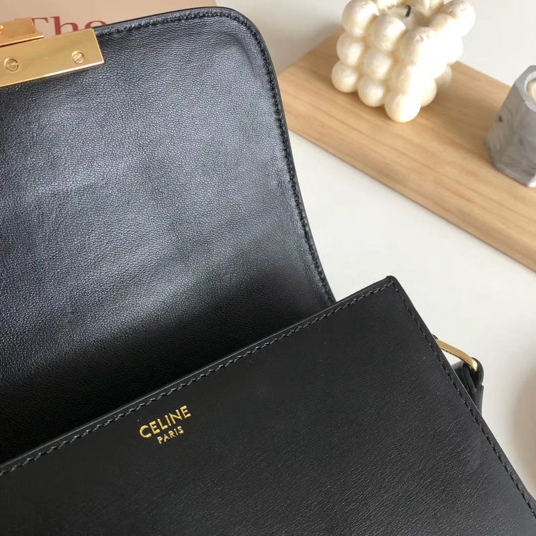 Celine Triomphe 18 cm