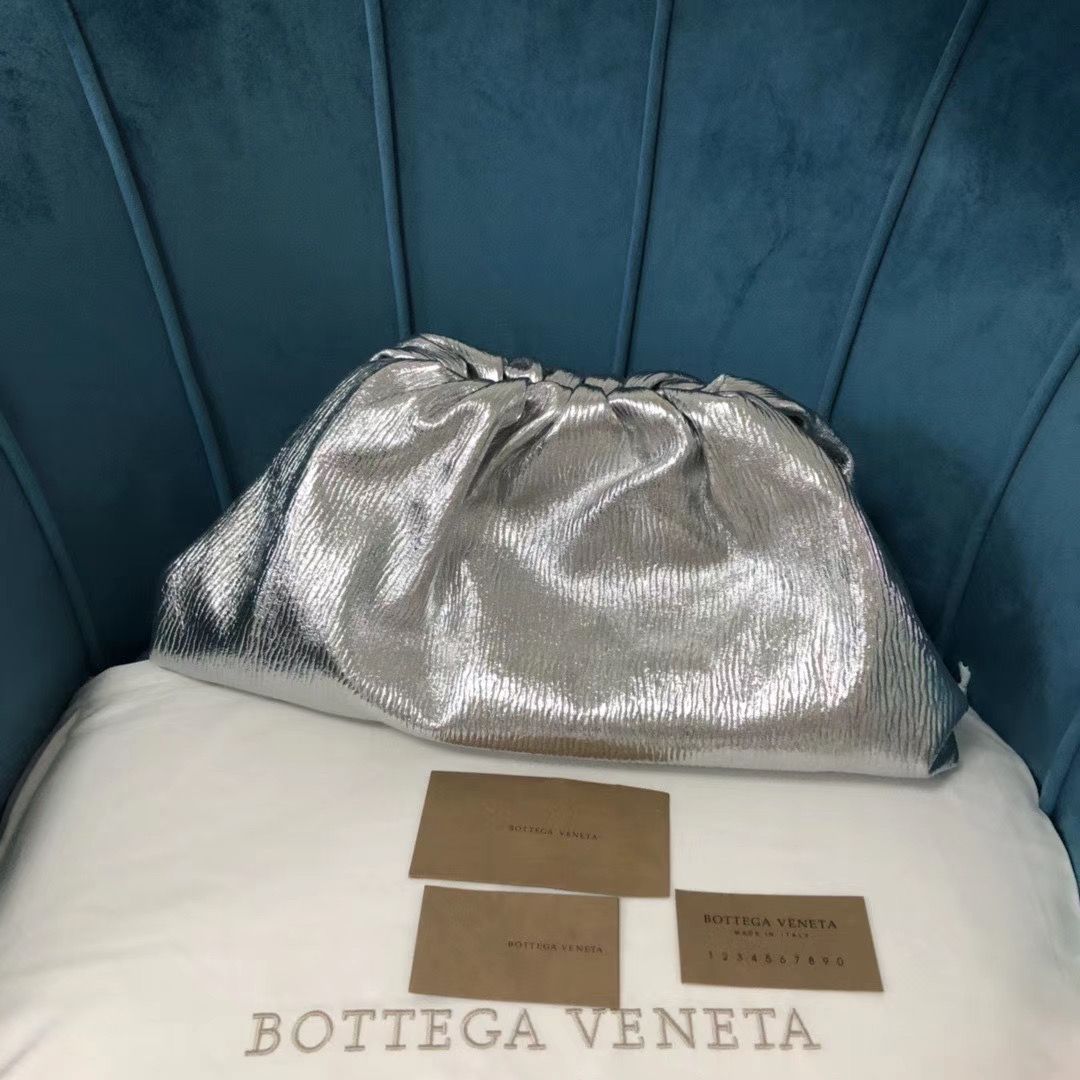 Bottega Veneta The Pouch 38 cm