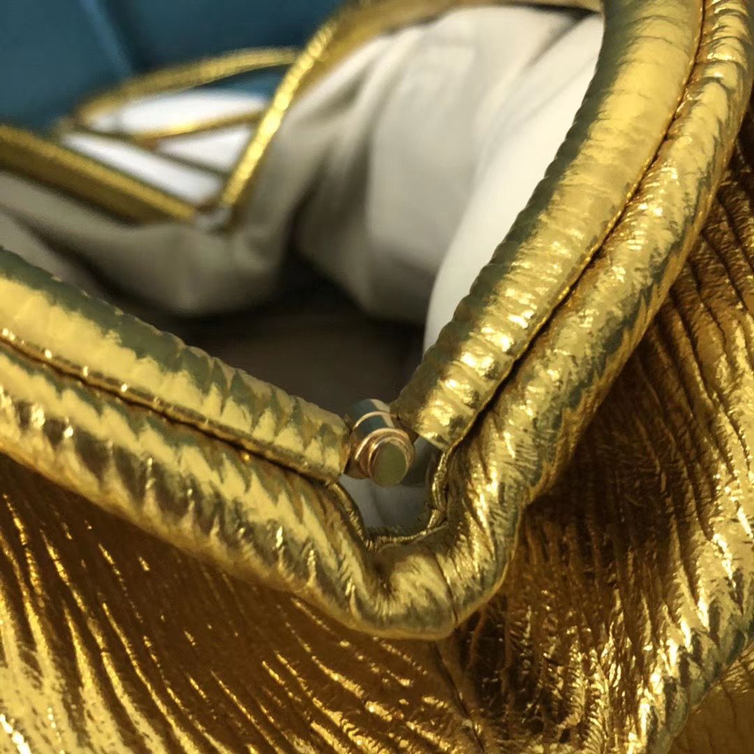 Bottega Veneta The Pouch 22 cm