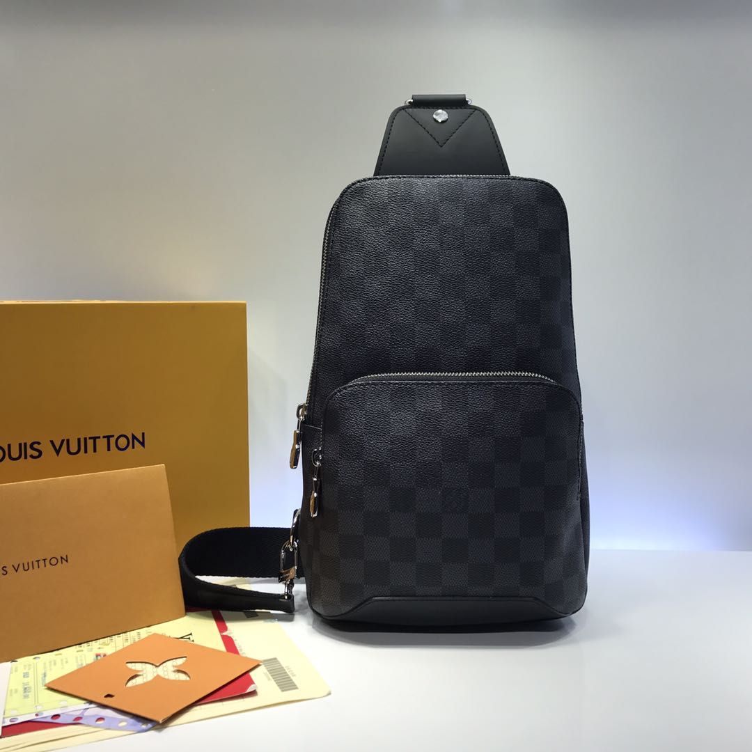 Louis Vuitton Sling Avenue 30 cm