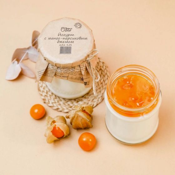 Йогурт с манго-персиковым джемом, 3,2 %