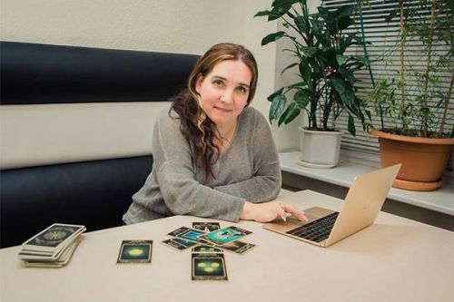 Замочная скважина 2: таро, практика (Иссэт Котельникова)