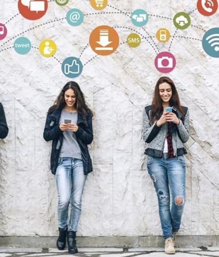 От романтики к Тиндеру. Как строить отношения в цифровом мире XXI века? (Анна Захарова)