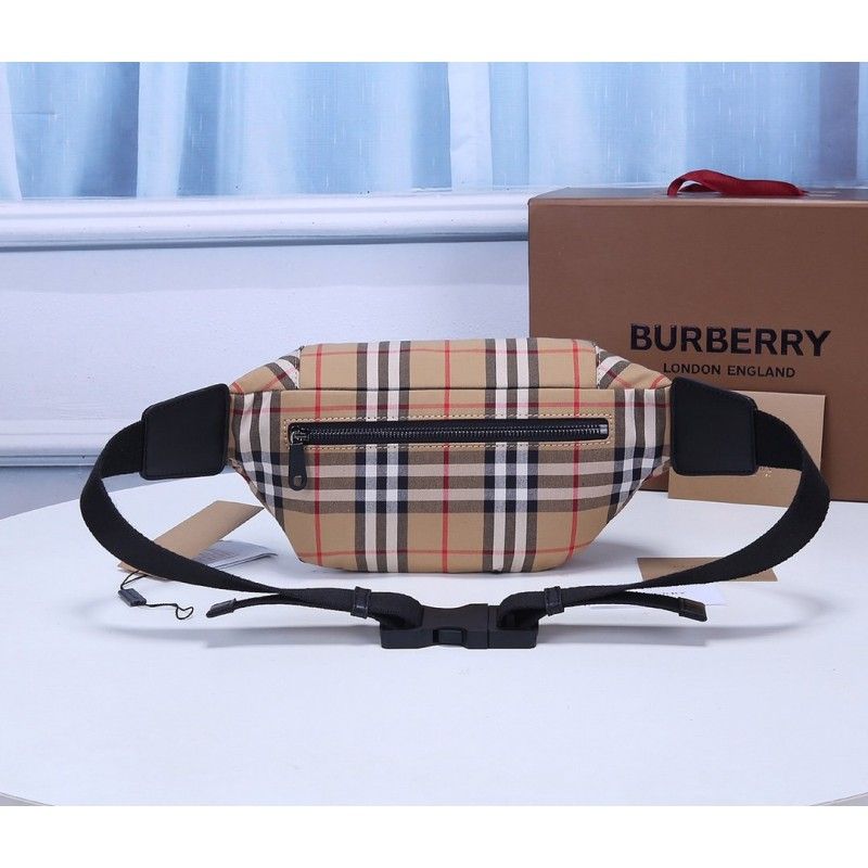 Burberry 31 * 16 * 7,5