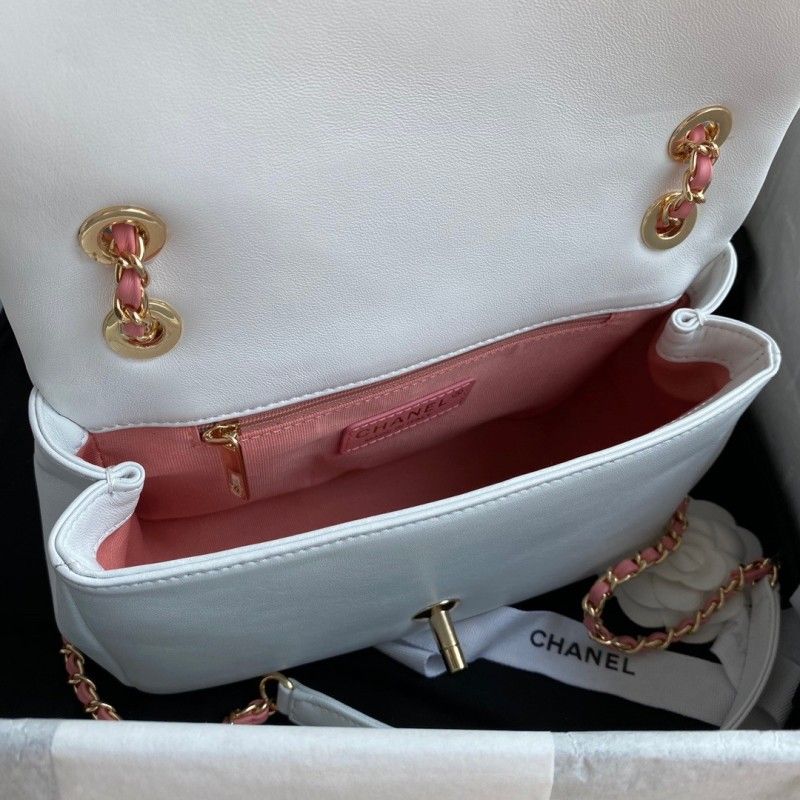 CHANEL Small Flap Bag 22*15.5*9 cm