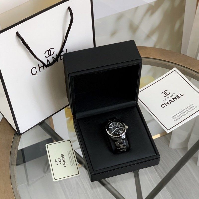 Часы CHANEL J12