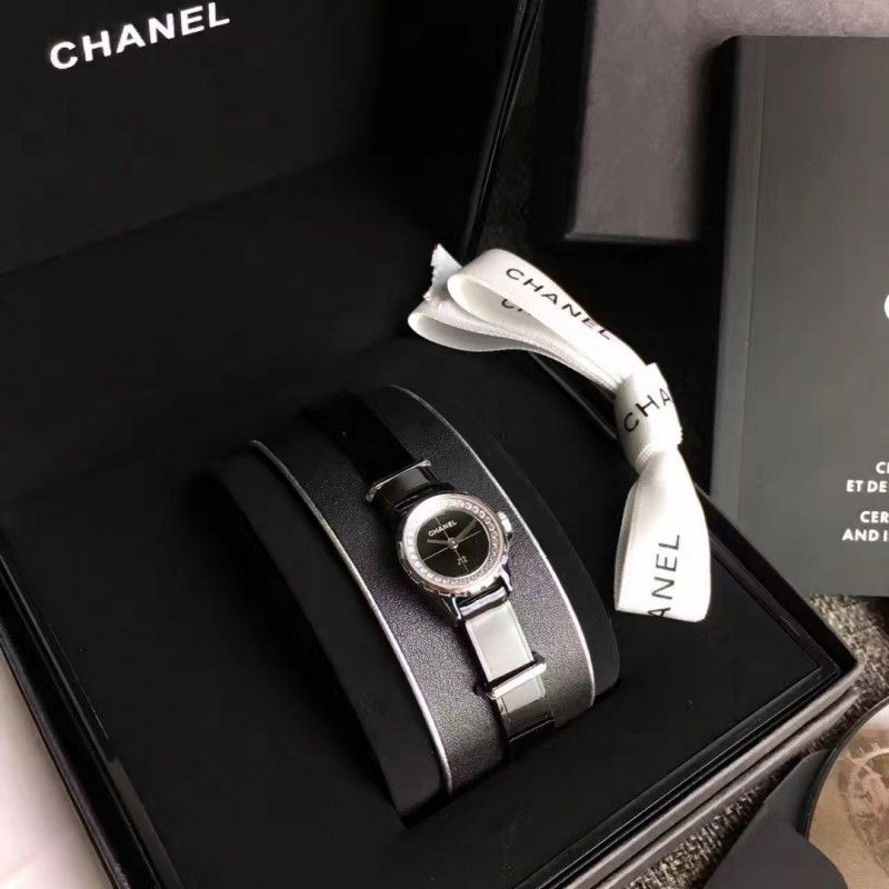 Часы CHANEL J12