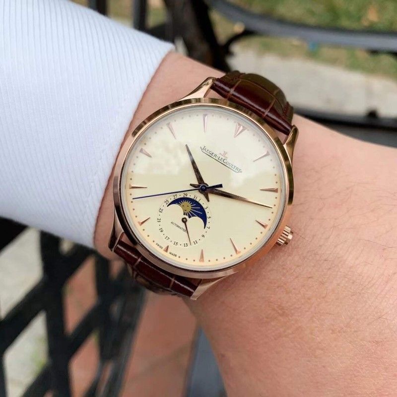 Часы Jaeger-LeCoulter